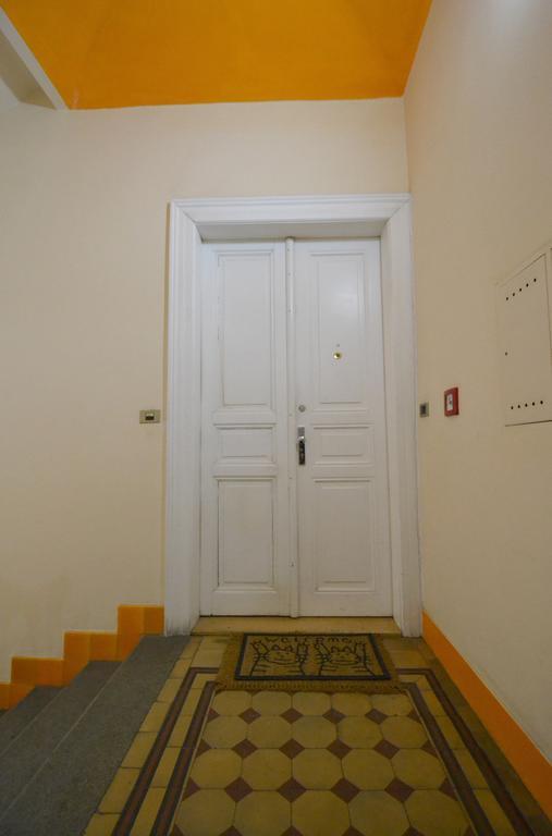 Cozy Flat By The Astronomical Clock Apartamento Praga Exterior foto
