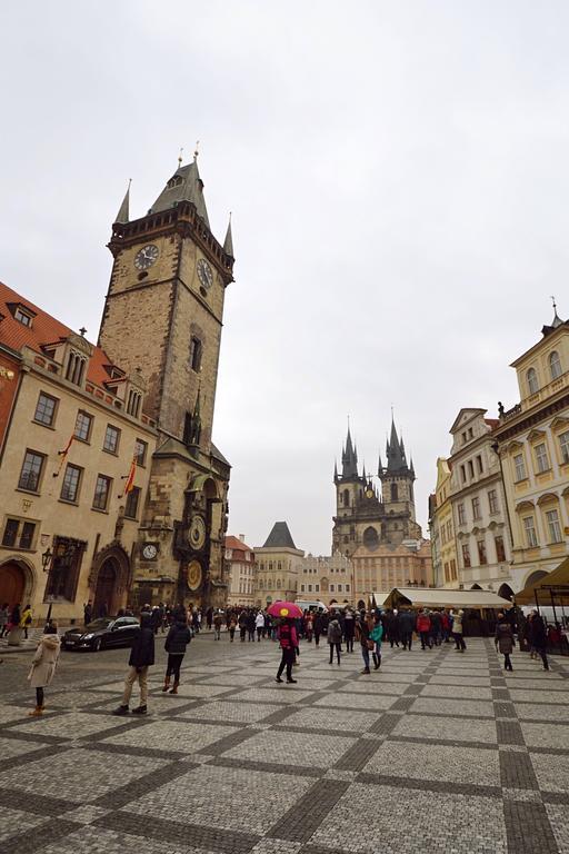 Cozy Flat By The Astronomical Clock Apartamento Praga Exterior foto