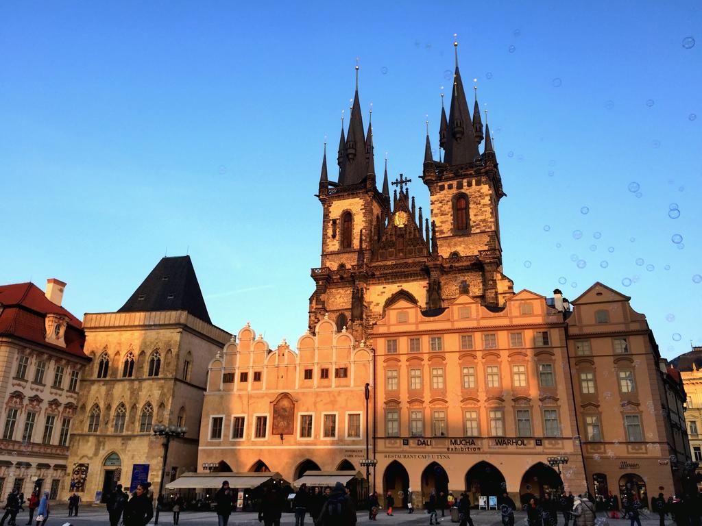 Cozy Flat By The Astronomical Clock Apartamento Praga Exterior foto