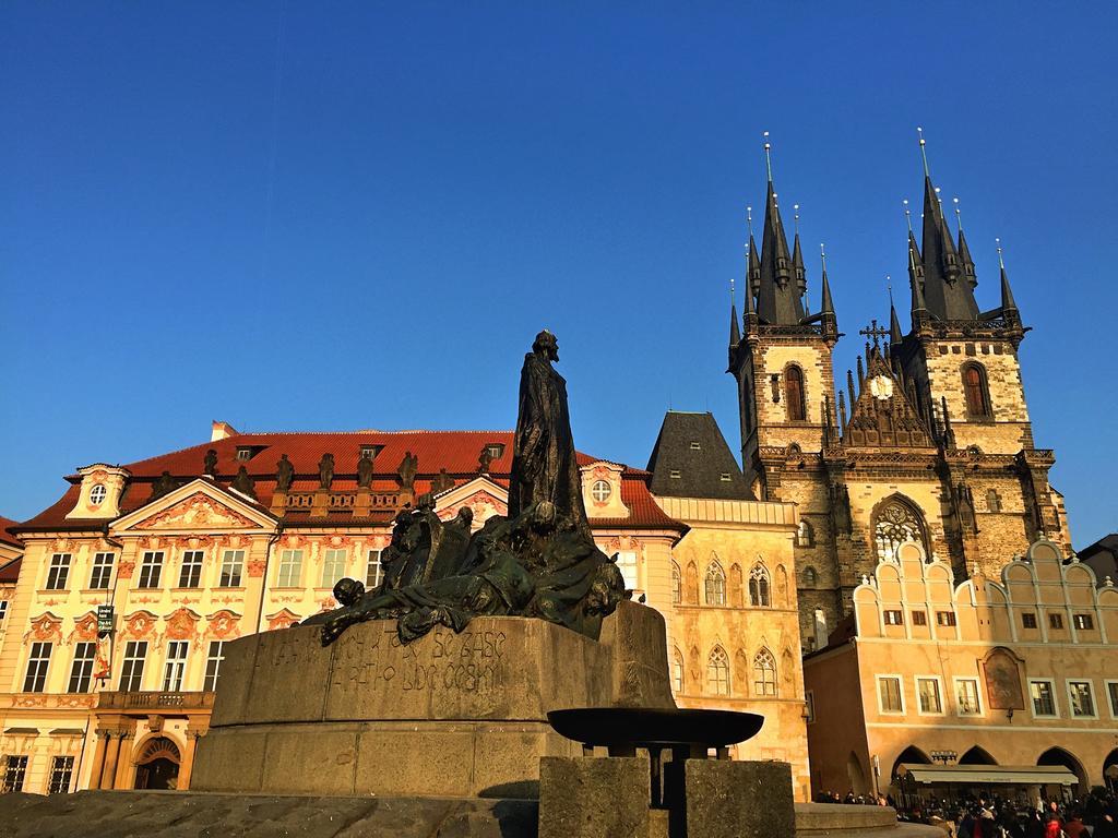 Cozy Flat By The Astronomical Clock Apartamento Praga Exterior foto