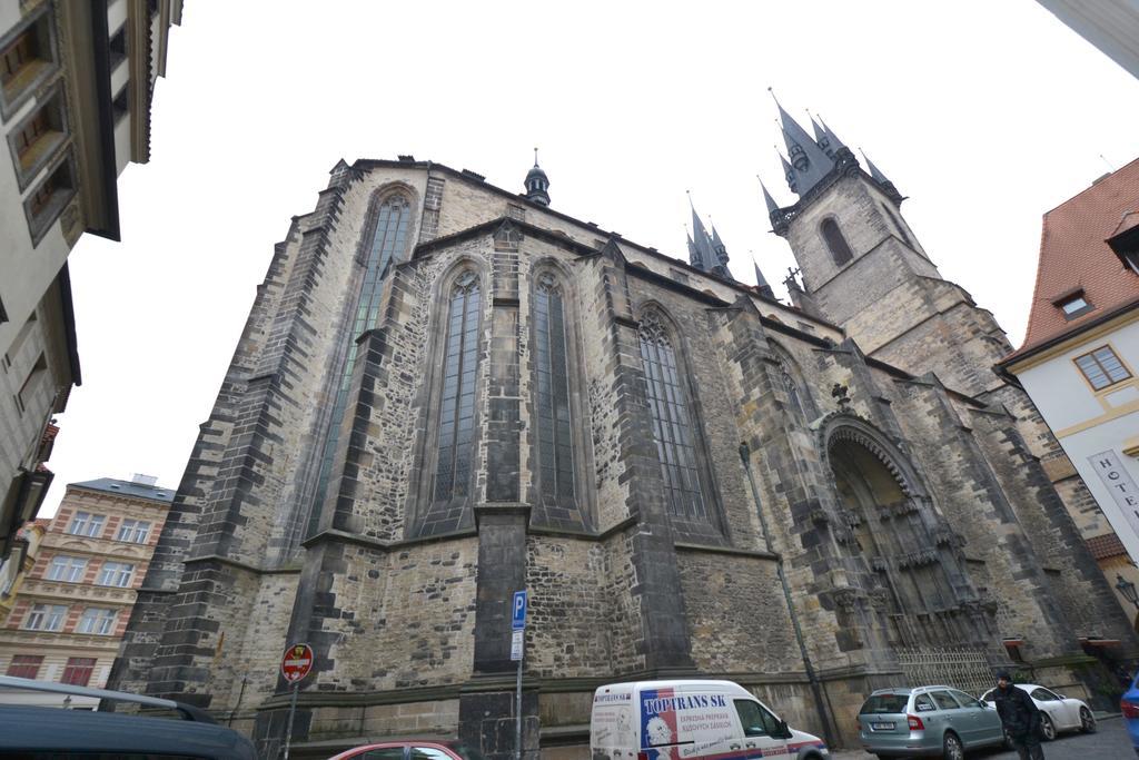 Cozy Flat By The Astronomical Clock Apartamento Praga Exterior foto