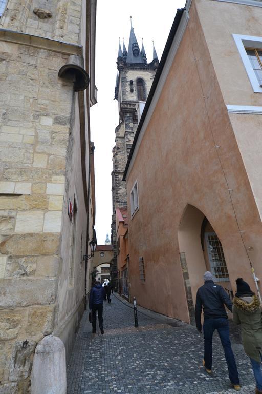 Cozy Flat By The Astronomical Clock Apartamento Praga Exterior foto