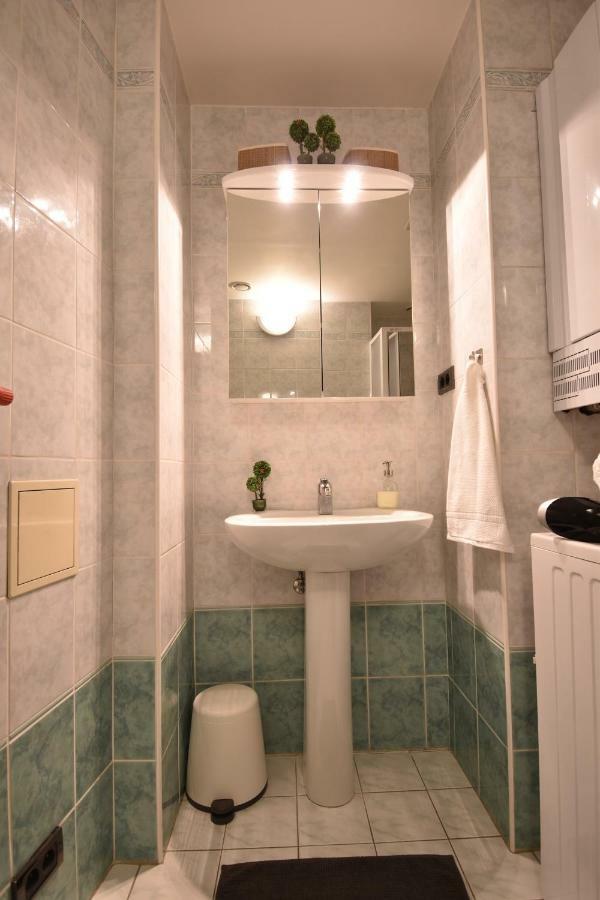 Cozy Flat By The Astronomical Clock Apartamento Praga Exterior foto