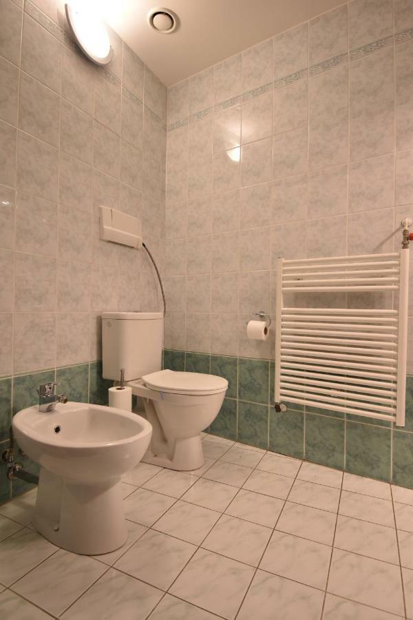 Cozy Flat By The Astronomical Clock Apartamento Praga Exterior foto
