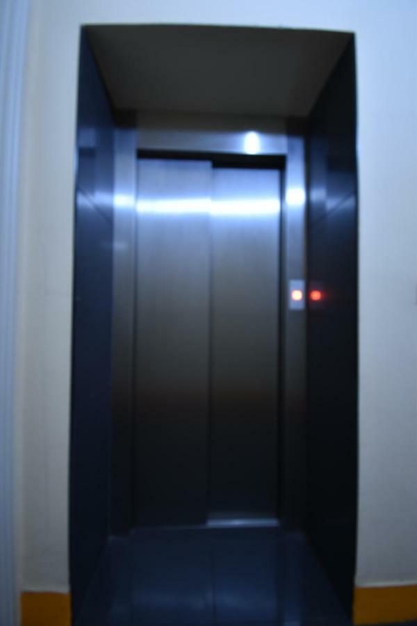 Cozy Flat By The Astronomical Clock Apartamento Praga Exterior foto
