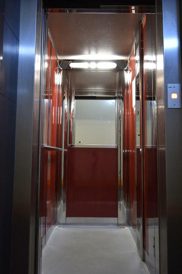 Cozy Flat By The Astronomical Clock Apartamento Praga Exterior foto